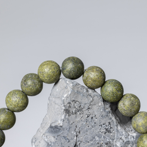 Pyrit Armband matt mit 8 mm Steinen