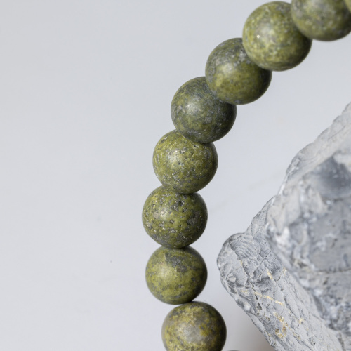 Pyrit Armband matt mit 8 mm Steinen