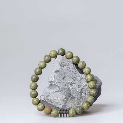 Pyrit Armband matt mit 8 mm Steinen